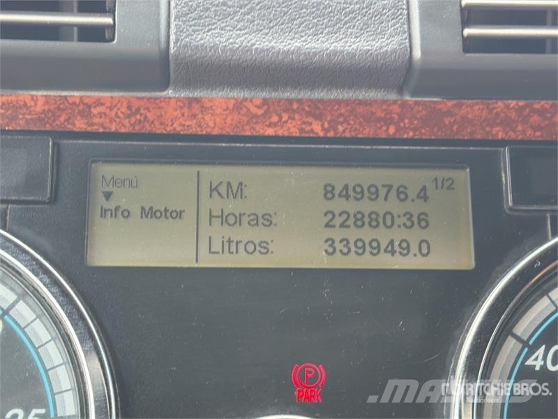 Freightliner Cascadia 125 6x4 Tractocamion con Dormitorio / T/A Nyergesvontatók