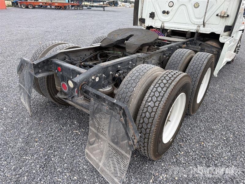 Freightliner Cascadia 125 Truck Tractor Units