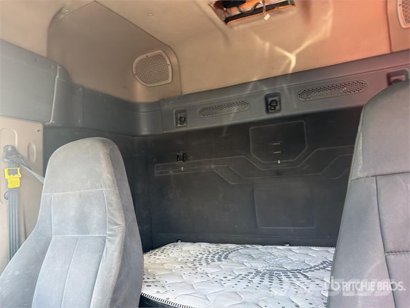 Freightliner Cascadia 125 6x4 Tractocamion con Dormitorio / T/A Cabezas tractoras