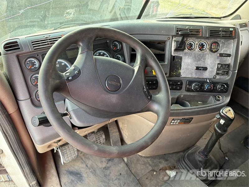 Freightliner Cascadia 125 6x4 Tractocamion con Dormitorio / T/A Sattelzugmaschinen