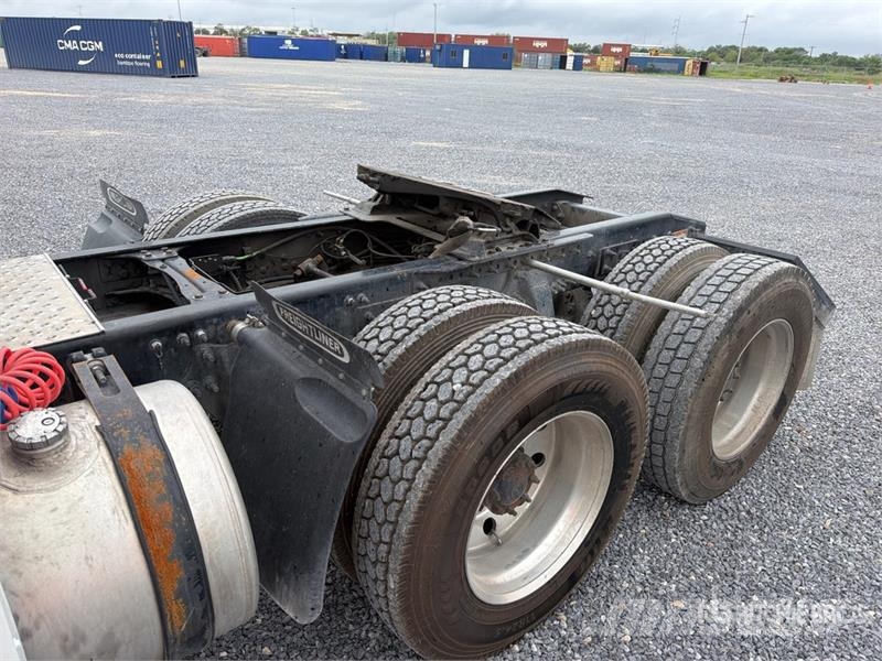 Freightliner Cascadia 125 Sadulveokid