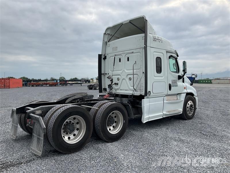 Freightliner Cascadia 125 Truck Tractor Units
