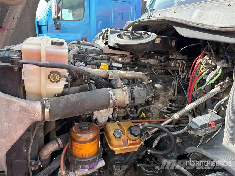 Freightliner Cascadia 125 6x4 Tractocamion con Dormitorio / T/A Naudoti vilkikai
