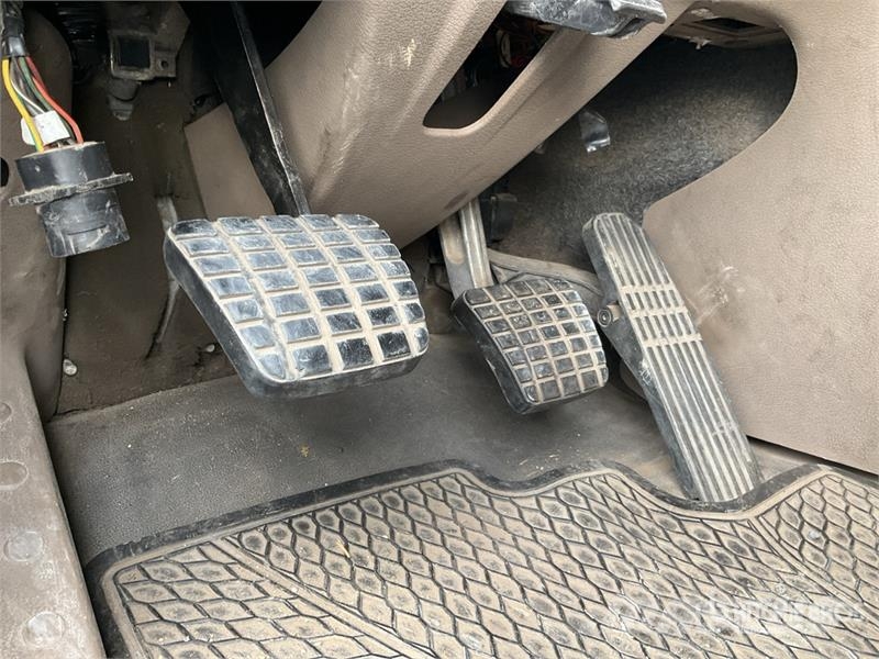 Freightliner Cascadia 6x4 Tractocamion con Dormitorio / T/A Sle Naudoti vilkikai