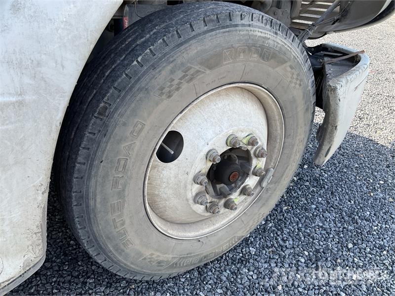 Freightliner Cascadia 6x4 Tractocamion con Dormitorio / T/A Sle Cabezas tractoras