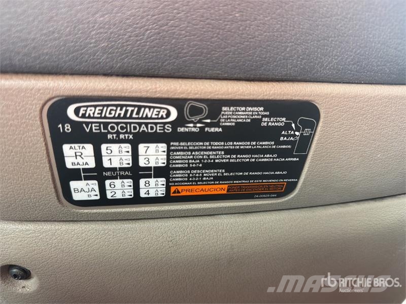 Freightliner Cascadia 125 6x4 Tractocamion con Dormitorio / T/A Tracteur routier