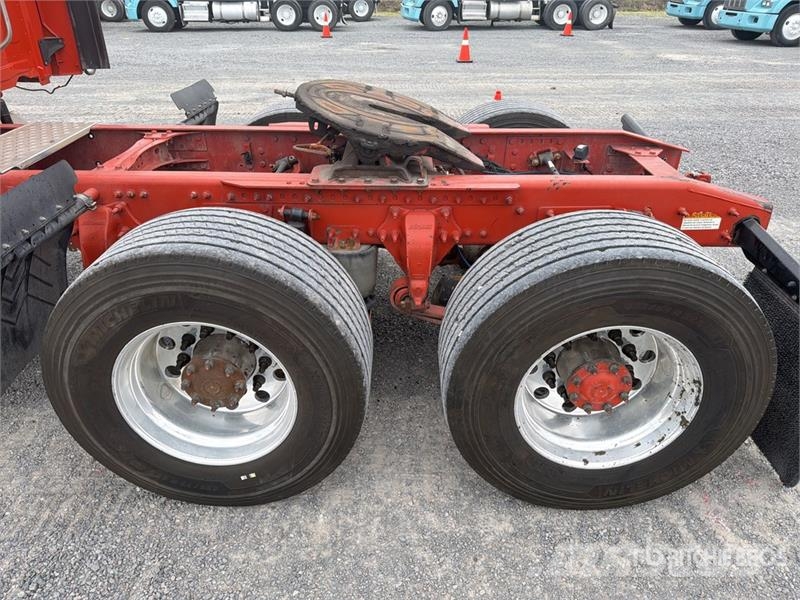 Freightliner Cascadia 125 6x4 Tractocamion con Dormitorio / T/A Motrici e Trattori Stradali
