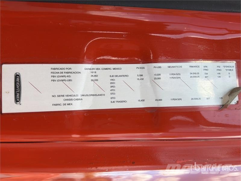 Freightliner Cascadia 125 6x4 Tractocamion con Dormitorio / T/A Nyergesvontatók