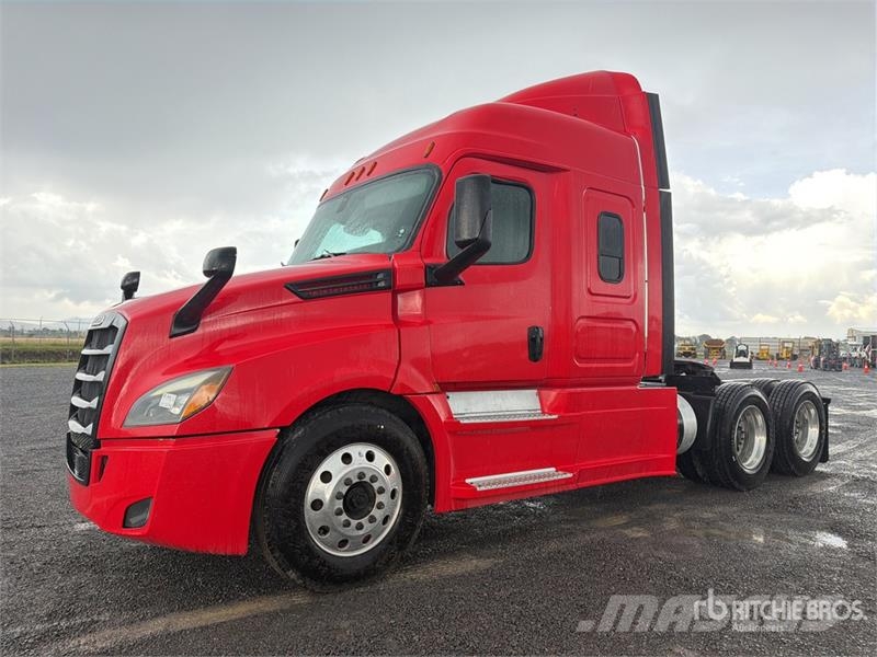 Freightliner Cascadia 126 6x4 Tractocamion con Dormitorio / T/A Sattelzugmaschinen