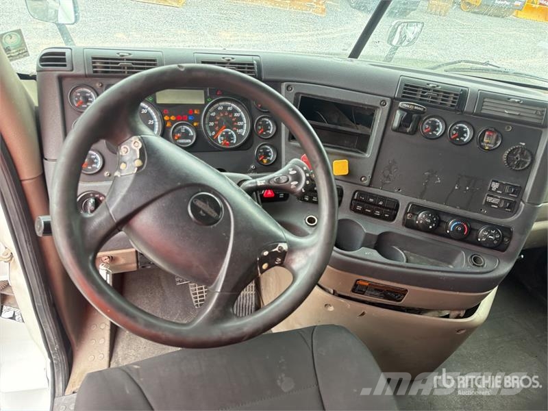 Freightliner Cascadia 125 Sadulveokid
