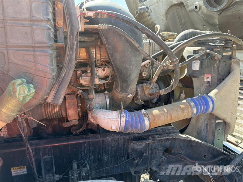 Freightliner Cascadia 125 6x4 Tractocamion con Dormitorio / T/A Cabezas tractoras