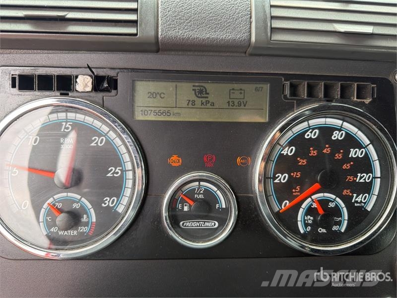 Freightliner Cascadia 125 6x4 Tractocamion con Dormitorio / T/A Sattelzugmaschinen