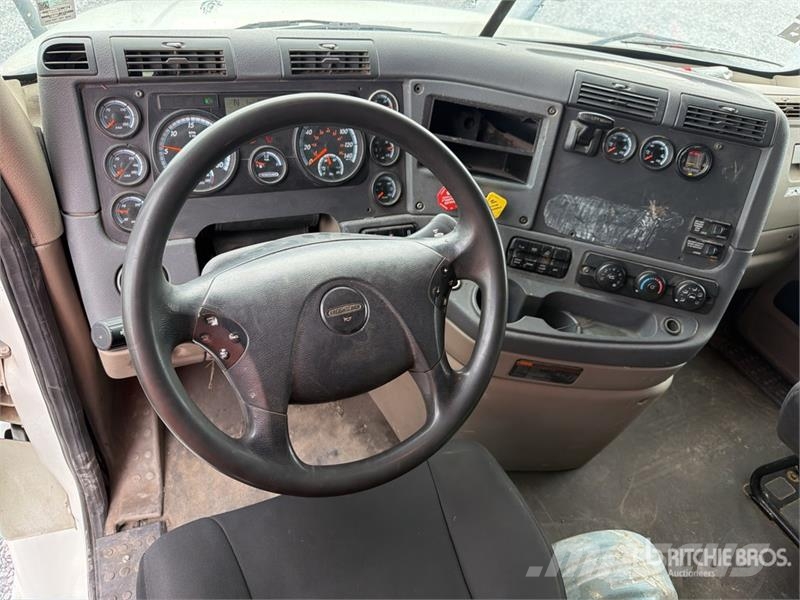 Freightliner Cascadia 125 曳引機組件