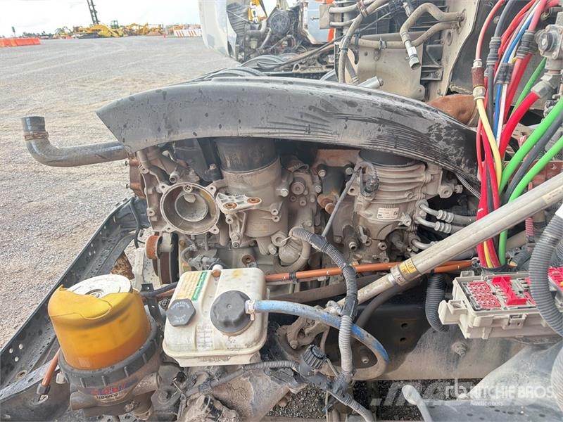 Freightliner Cascadia 125 6x4 Tractocamion con Dormitorio (SOLO Vilcēji