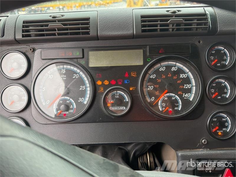 Freightliner Cascadia 125 Sadulveokid