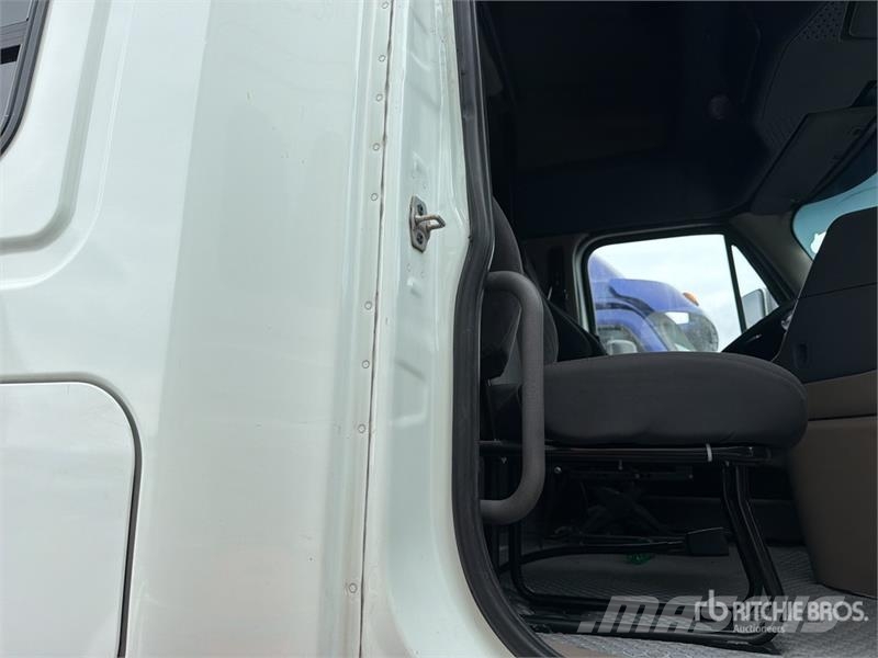 Freightliner Cascadia 125 Sadulveokid