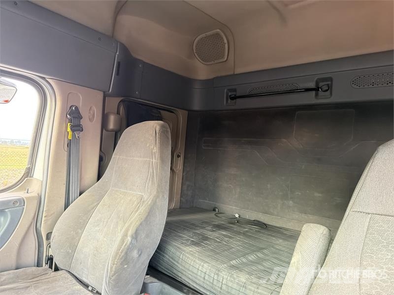 Freightliner Cascadia 125 6x4 Tractocamion con Dormitorio / T/A Sattelzugmaschinen
