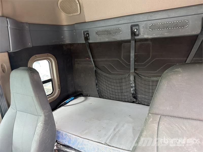 Freightliner Cascadia 125 曳引機組件