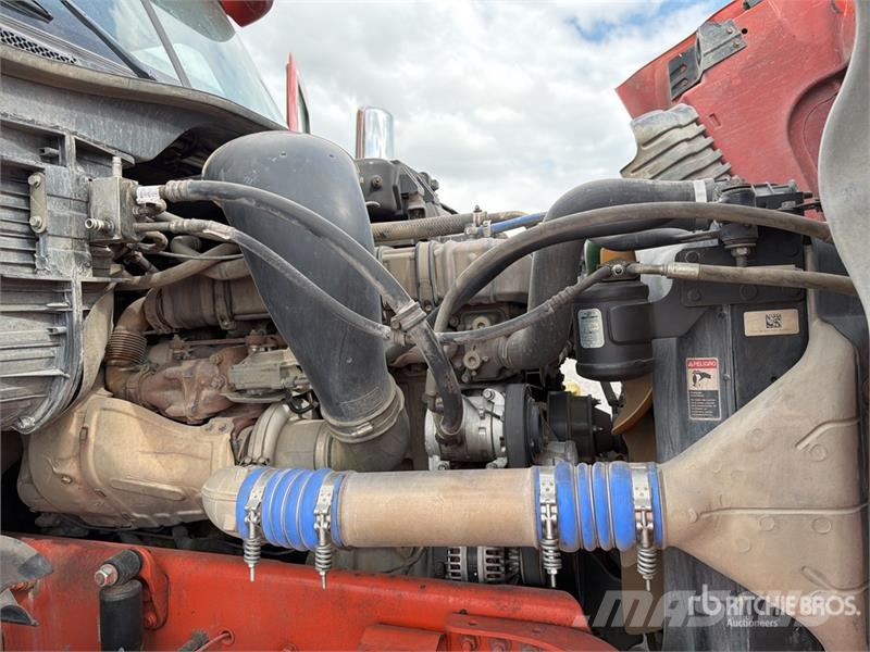Freightliner Cascadia 125 6x4 Tractocamion con Dormitorio / T/A Motrici e Trattori Stradali