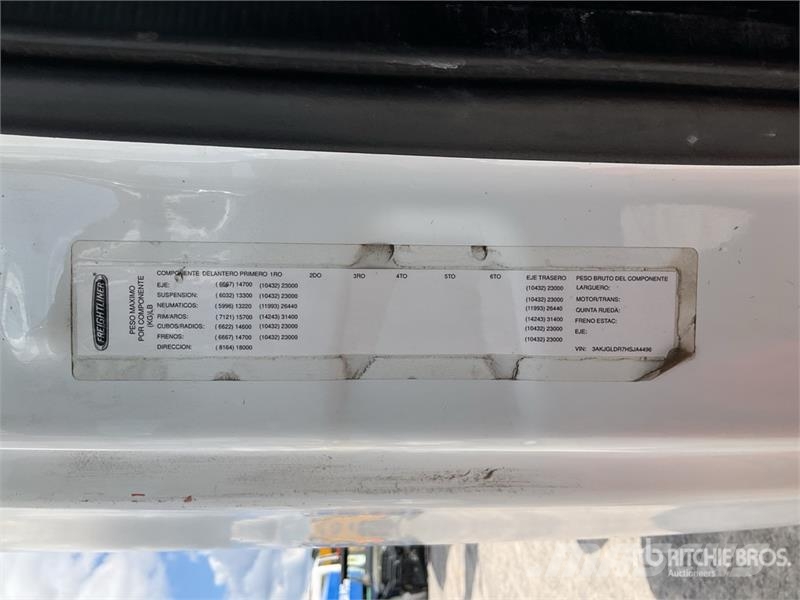Freightliner Cascadia 125 6x4 Tractocamion con Dormitorio / T/A Tegljači