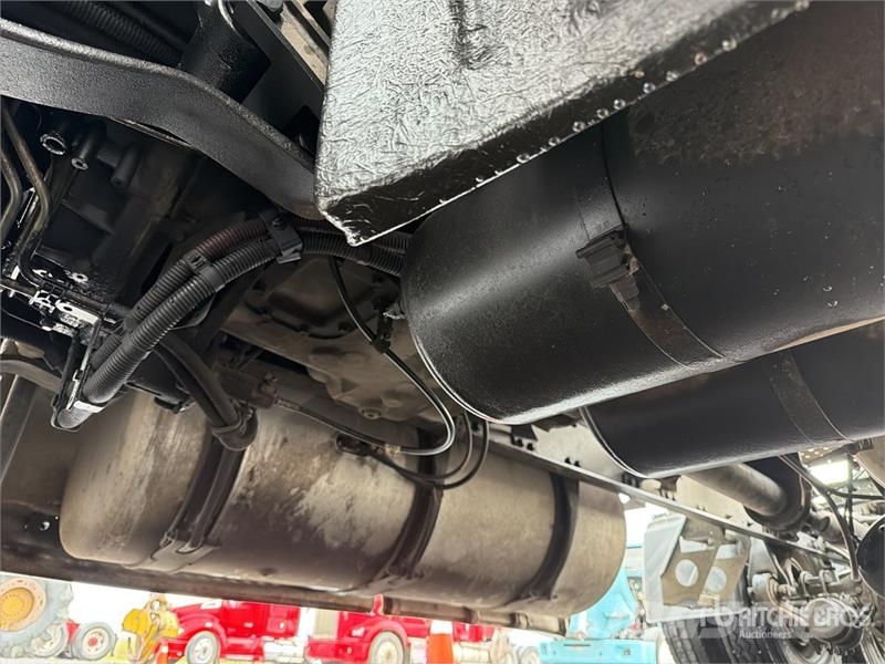 Freightliner Cascadia 125 6x4 Tractocamion con Dormitorio / T/A Traktorske jedinice