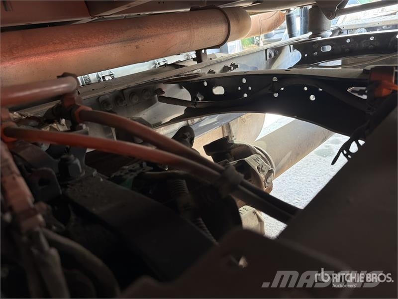 Freightliner Cascadia 125 6x4 Tractocamion con Dormitorio / T/A Cabezas tractoras