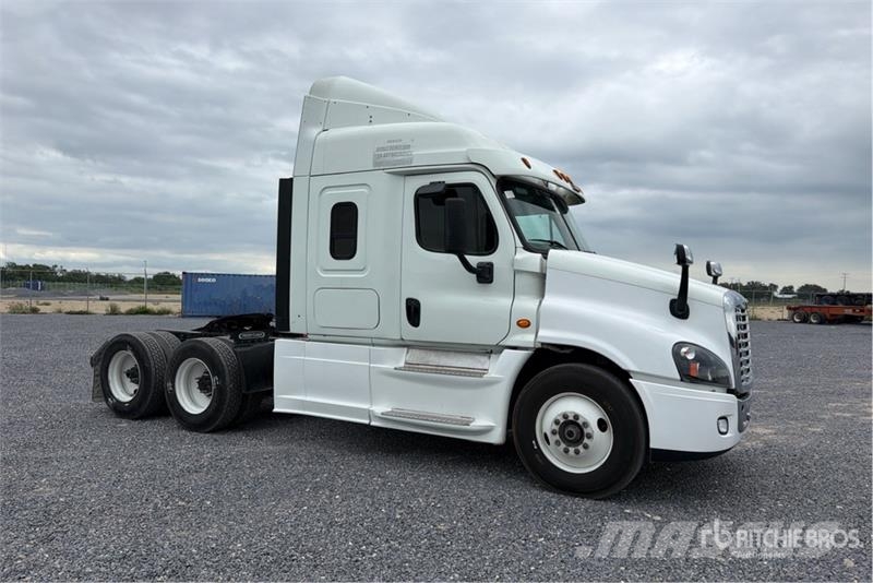Freightliner Cascadia 125 曳引機組件