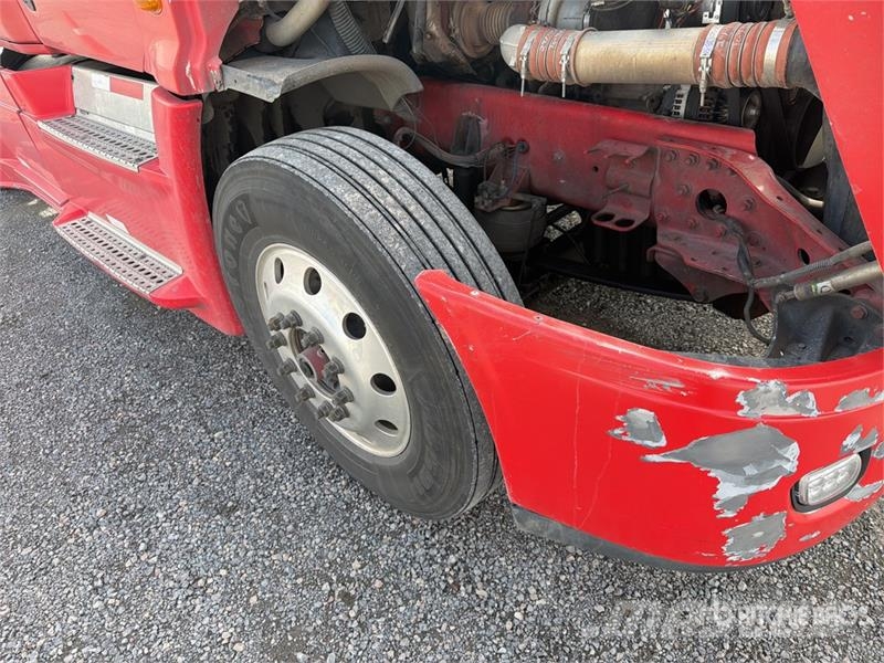 Freightliner Cascadia 125 6x4 Tractocamion con Dormitorio / T/A Tractor Units