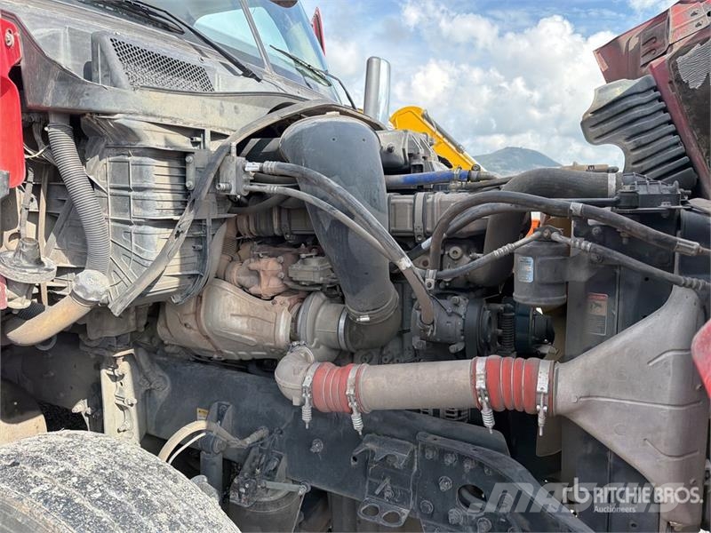 Freightliner Cascadia 125 6x4 Tractocamion con Dormitorio / T/A Naudoti vilkikai