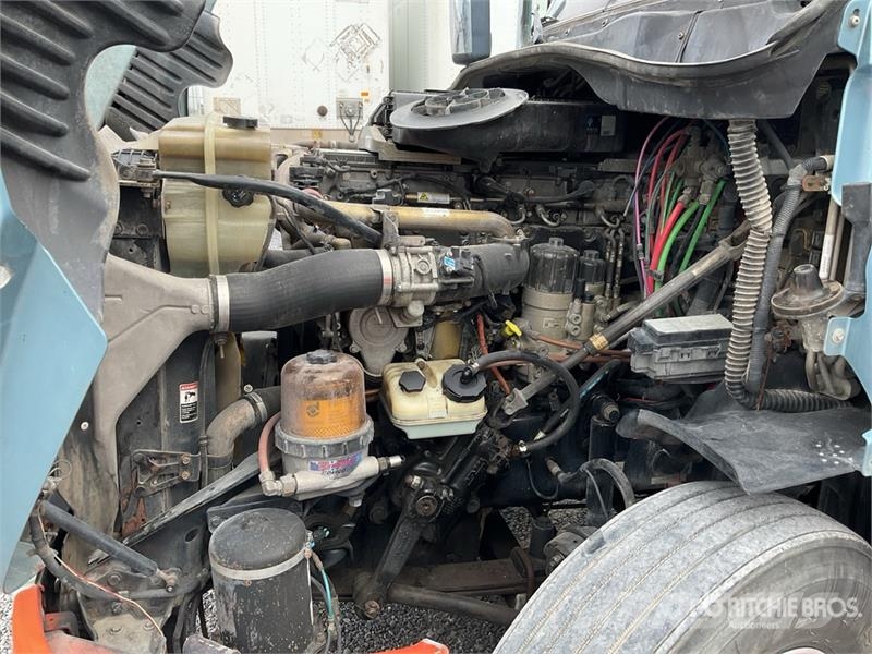 Freightliner Cascadia 6x4 Tractocamion con Dormitorio / T/A Sle Naudoti vilkikai