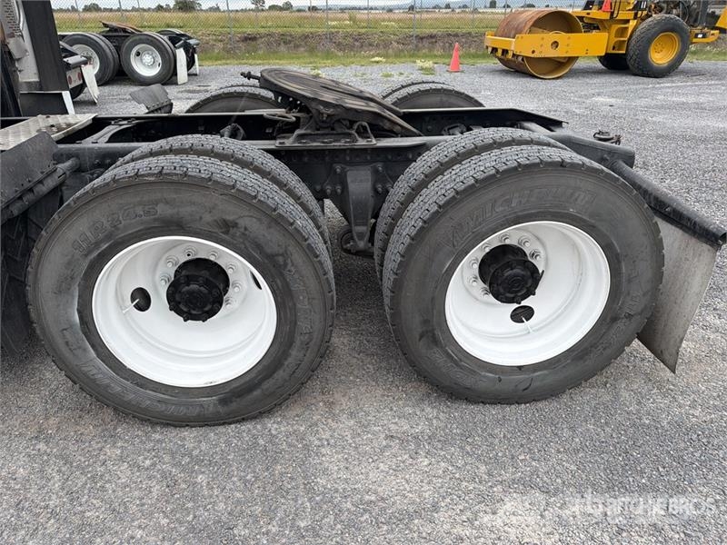Freightliner Cascadia 125 6x4 Tractocamion con Dormitorio / T/A Naudoti vilkikai