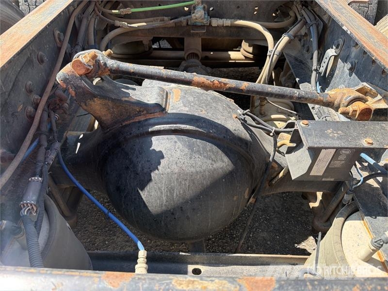Freightliner Cascadia 125 6x4 Tractocamion con Dormitorio / T/A Cabezas tractoras