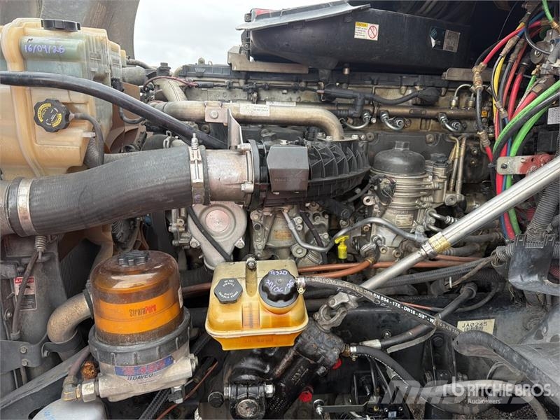 Freightliner Cascadia 125 6x4 Tractocamion con Dormitorio / T/A Sattelzugmaschinen