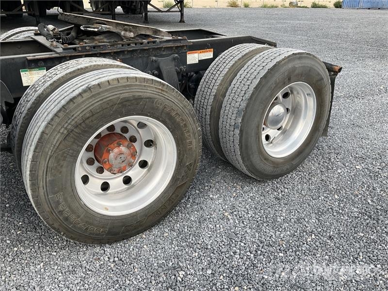 Freightliner Cascadia 6x4 Tractocamion con Dormitorio / T/A Sle Naudoti vilkikai