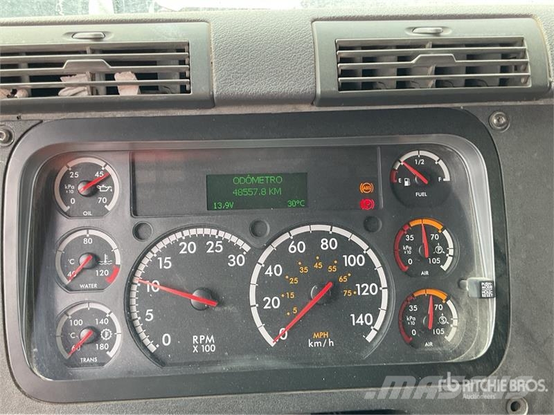 Freightliner Cascadia 125 6x4 Tractocamion con Dormitorio / T/A Motrici e Trattori Stradali