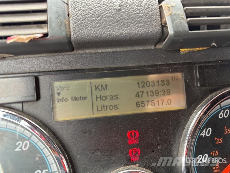 Freightliner Cascadia 125 6x4 Tractocamion con Dormitorio / T/A Vilcēji