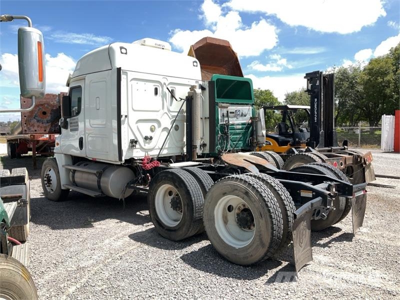 Freightliner Cascadia 125 Tractocamion con Dormitorio / T/A Sle Tractor Units