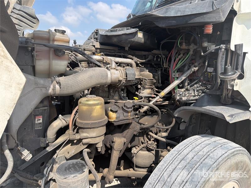 Freightliner Cascadia 125 6x4 Tractocamion con Dormitorio / T/A Тягачі