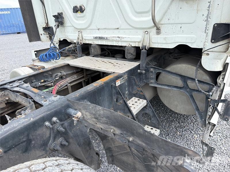 Freightliner Cascadia 125 曳引機組件