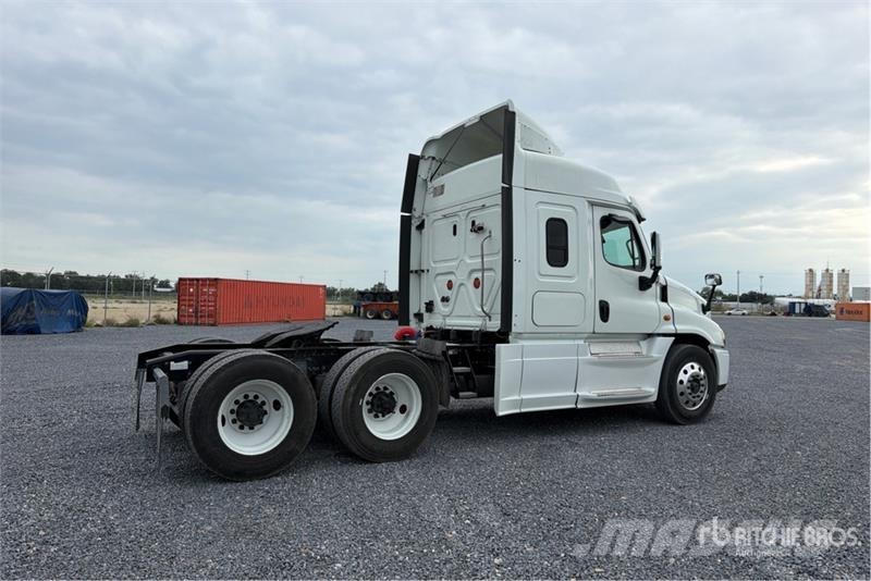 Freightliner Cascadia 125 Truck Tractor Units