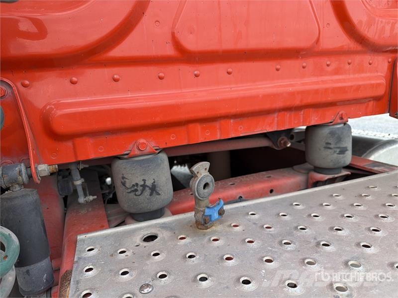 Freightliner Cascadia 125 6x4 Tractocamion con Dormitorio / T/A Motrici e Trattori Stradali
