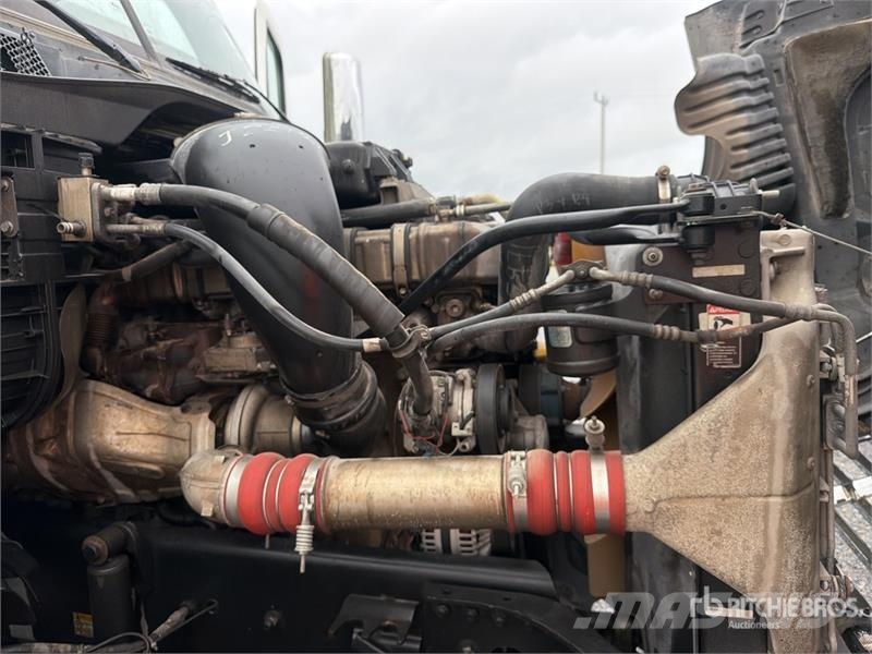 Freightliner Cascadia 125 Sadulveokid