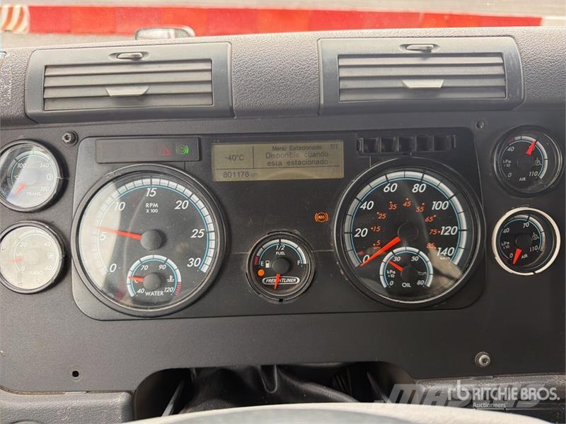 Freightliner Cascadia 125 6x4 Tractocamion con Dormitorio / T/A Tractor Units