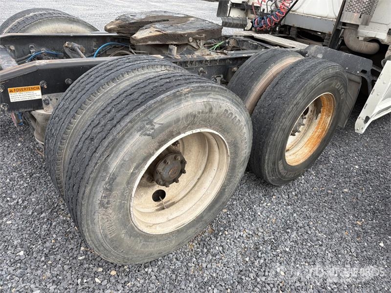 Freightliner Cascadia 125 6x4 Tractocamion con Dormitorio / T/A Sattelzugmaschinen