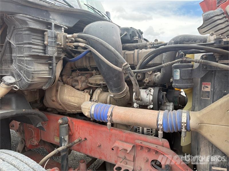 Freightliner Cascadia 125 6x4 Tractocamion con Dormitorio / T/A Motrici e Trattori Stradali