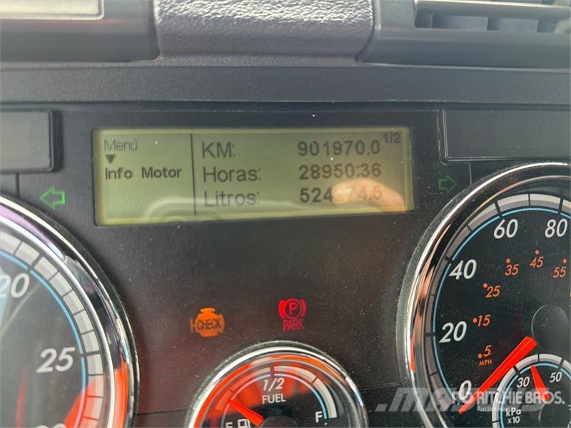 Freightliner Cascadia 125 6x4 Tractocamion con Dormitorio / T/A Nyergesvontatók