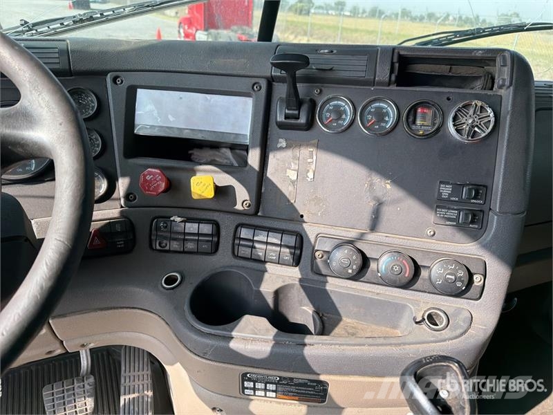Freightliner Cascadia 125 6x4 Tractocamion con Dormitorio / T/A Sattelzugmaschinen