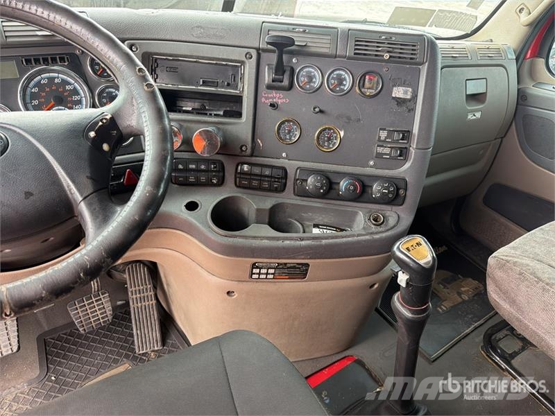Freightliner Cascadia 125 6x4 Tractocamion con Dormitorio / T/A Sattelzugmaschinen