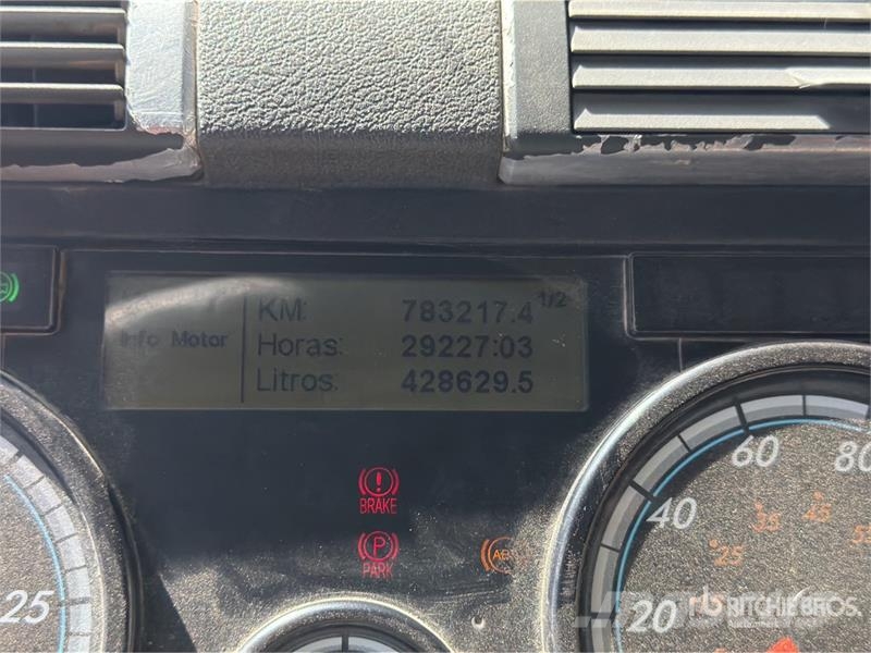 Freightliner Cascadia 125 6x4 Tractocamion con Dormitorio / T/A Cabezas tractoras