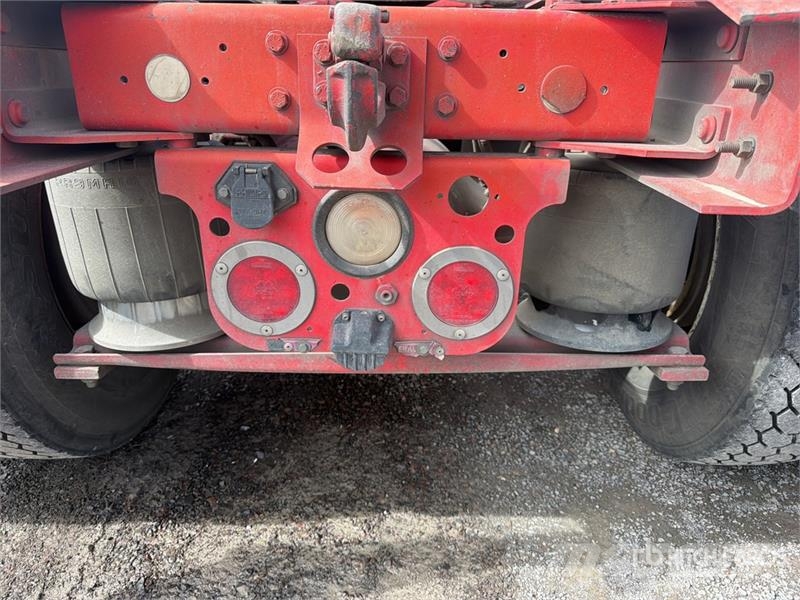 Freightliner Cascadia 125 6x4 Tractocamion con Dormitorio / T/A Tractor Units